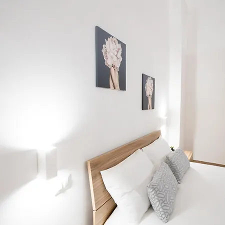 La Pigna Guest house *